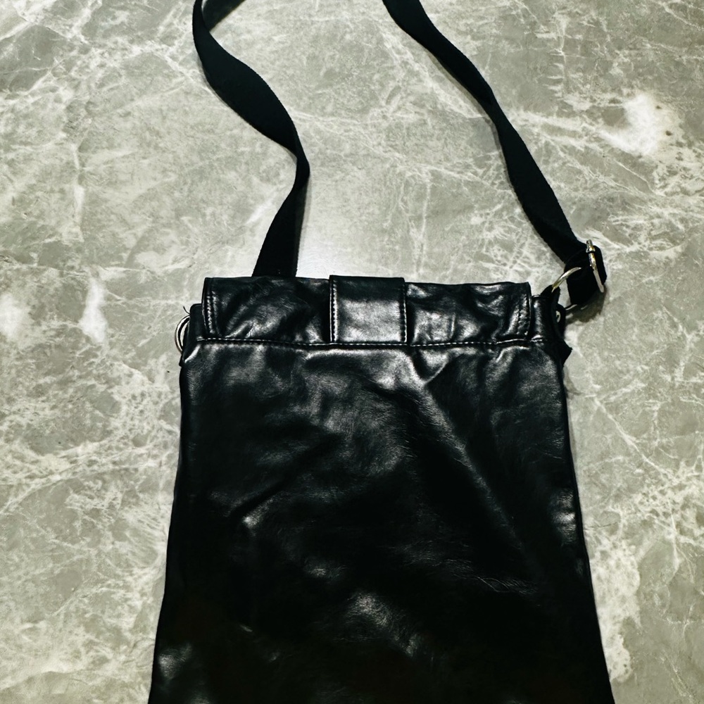Playboy Women’s Shoulder Handbag - Picture 3 of 5